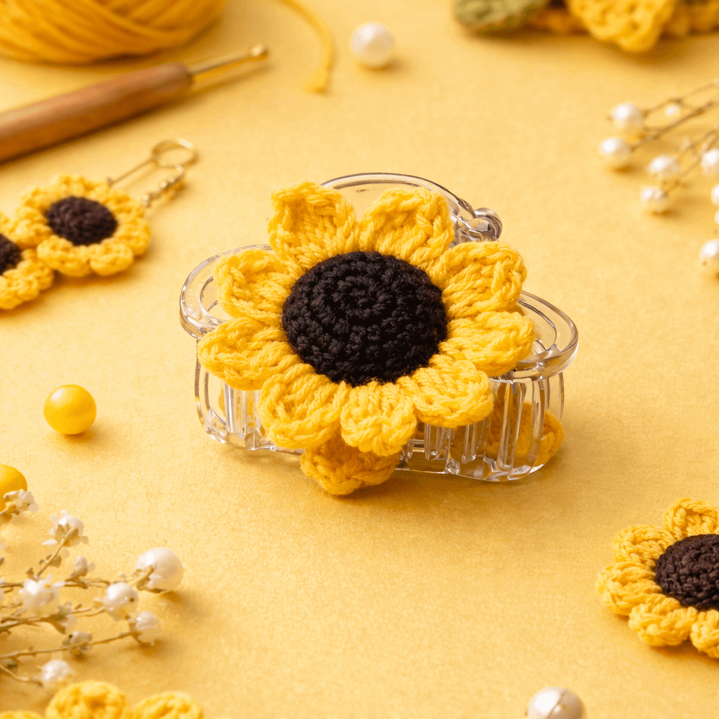 GOSARTE handmade crochet sunflower hair clutcher – product view 2