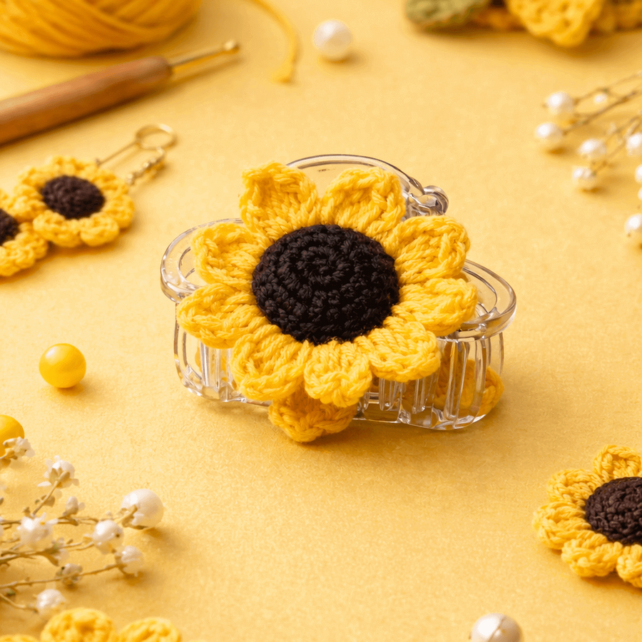 GOSARTE handmade crochet sunflower hair clutcher – product view 2