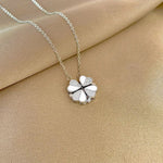 MAGNETIC CLOVER HEART NECKLACE