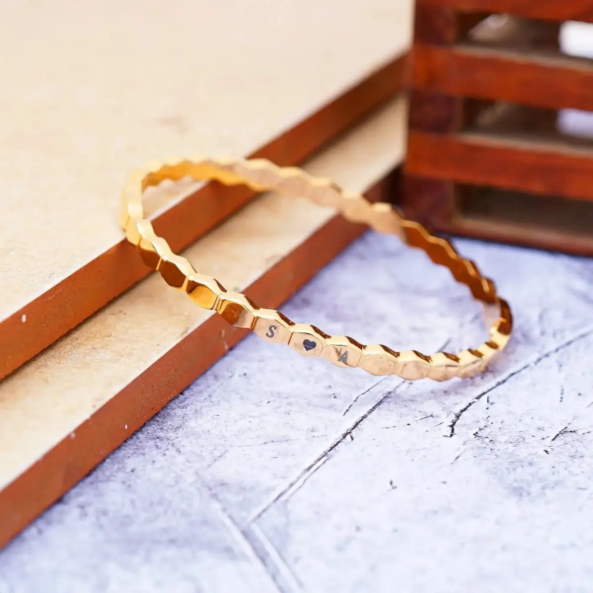 Personalised Honeycomb Bracelet – Gold Plated by GOSARTE – product view 3