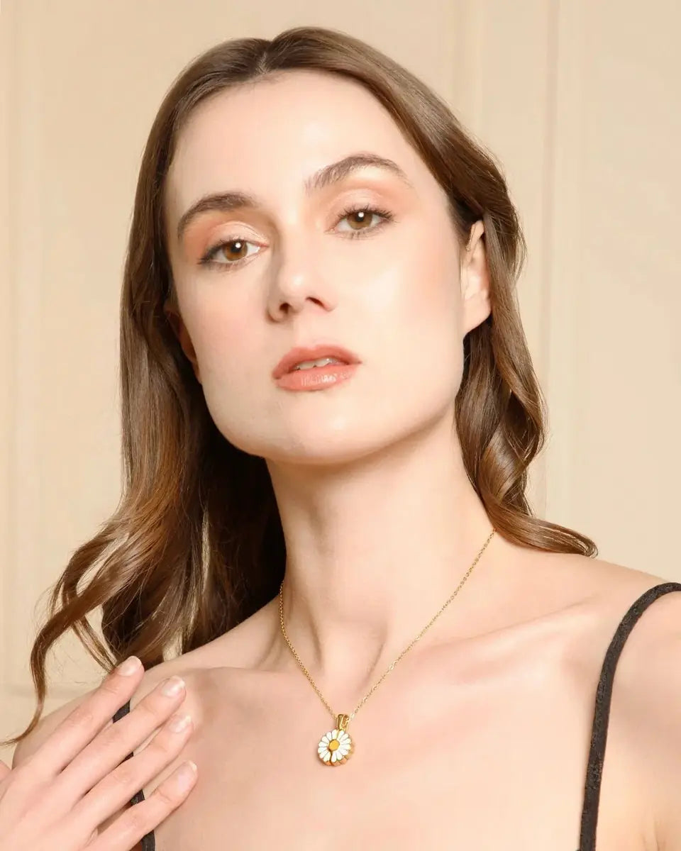 Personalised Flower Necklace – Gold Plated by GOSARTE – product view 3