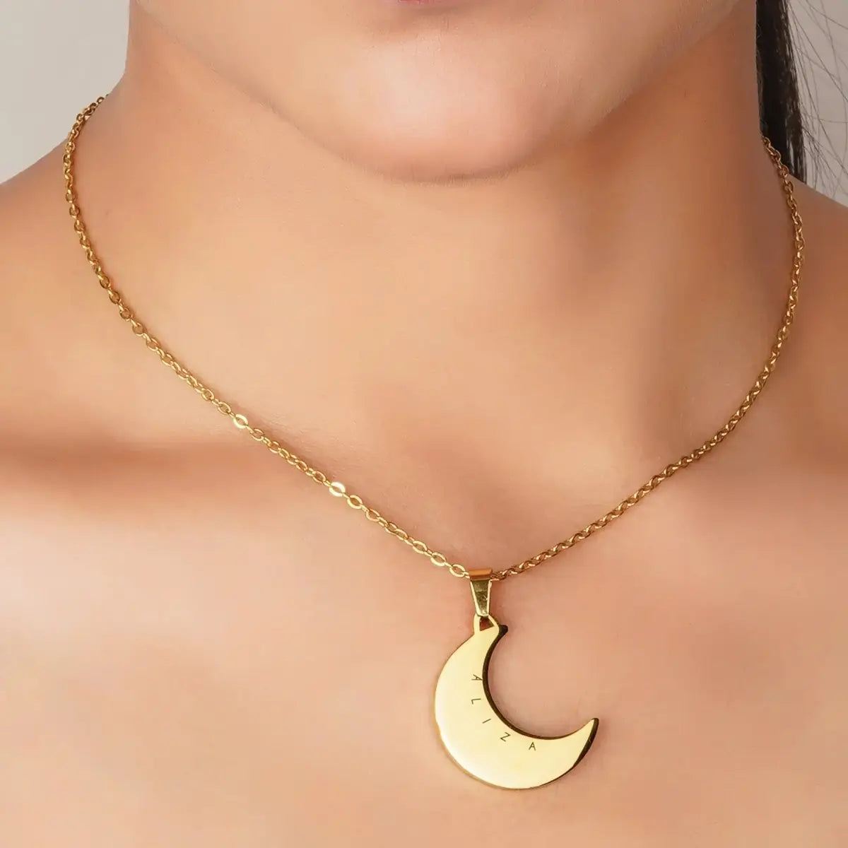 Personalised Moon Pendant Necklace – Gold Plated by GOSARTE – product view 3